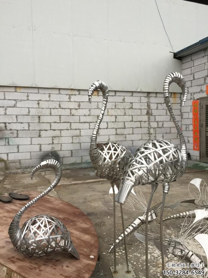 預(yù)定創(chuàng)意仙鶴雕塑 步行街店門口雕塑 鏤空小品