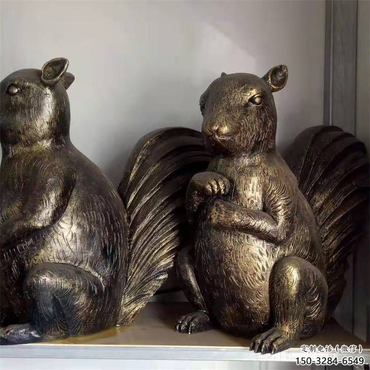 銅松鼠雕塑廠家，動物景觀擺件，仿古元素設計 (3)