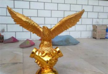 酒店鍍金老鷹雕塑 庭院仿真雕塑 彩繪小品