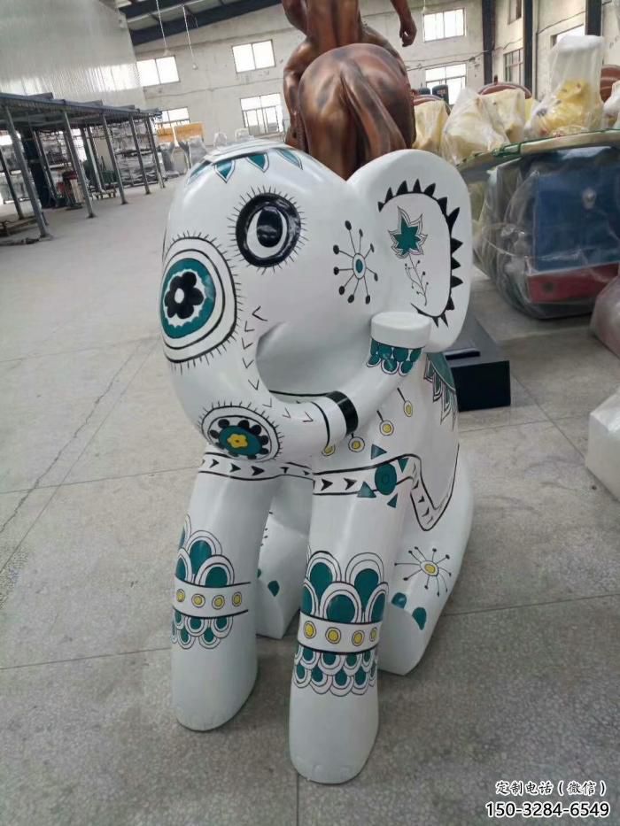 幼兒園小象雕塑，動物主題，仿古工藝