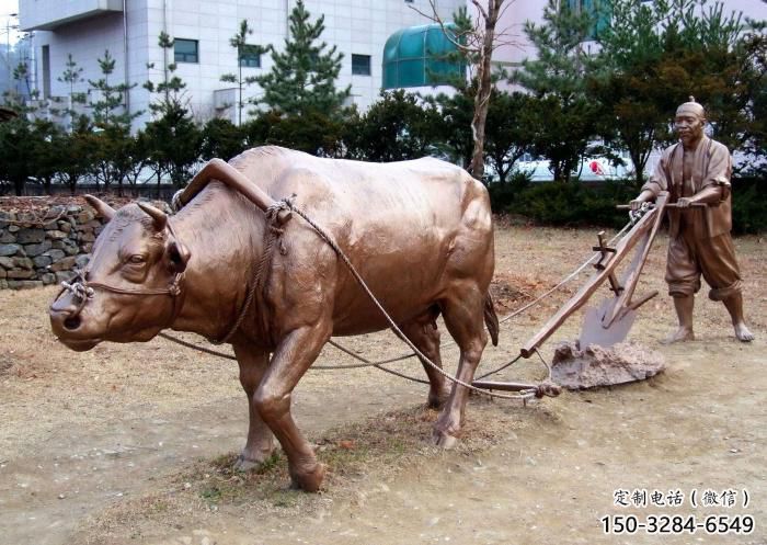 農(nóng)村小牛雕塑，廣場擺件，抽象工藝