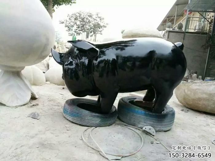 操場(chǎng)野豬雕塑，鏤空海洋雕塑，噴砂制造