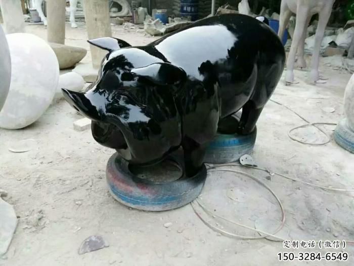 景區野豬雕塑，鍍金歐式雕塑，鐵藝材質