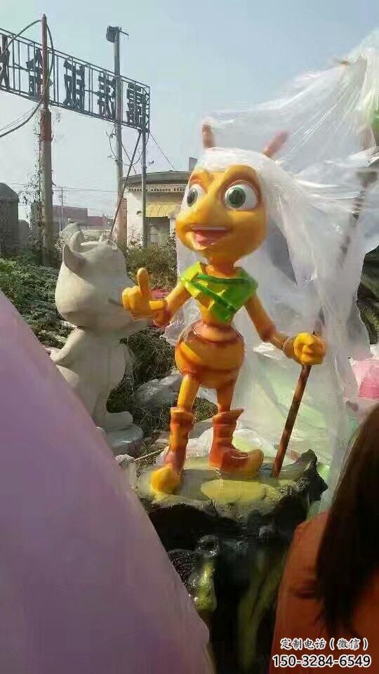 園林蟲子雕塑，噴漆運(yùn)動(dòng)雕塑，網(wǎng)格形式