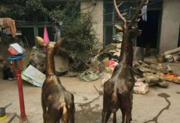 庭院馴鹿雕塑，鍍金歐式雕塑，網(wǎng)格形式