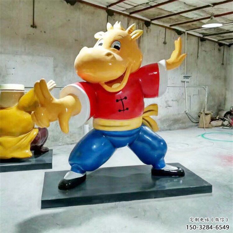 園林龍貓雕塑，噴漆運動雕塑，彩繪形式