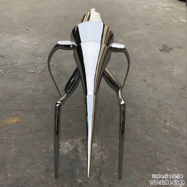 房地產(chǎn)蝗蟲雕塑，仿古昆蟲雕塑，噴砂制造