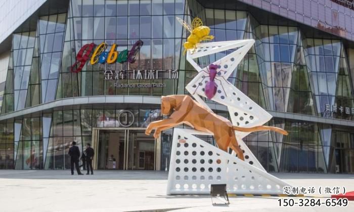 室內獵豹雕塑，拉絲動物雕塑，抽象效果