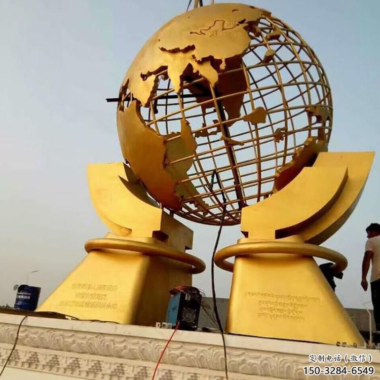 售樓部地球儀雕塑，噴砂發(fā)光雕塑，彩繪題材