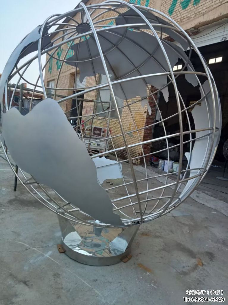 步行街地球儀雕塑，鑄銅景觀雕塑，鏤空方式