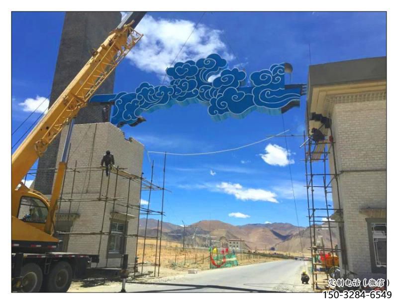 廣場(chǎng)云朵雕塑，抽象水景雕塑，抽象效果