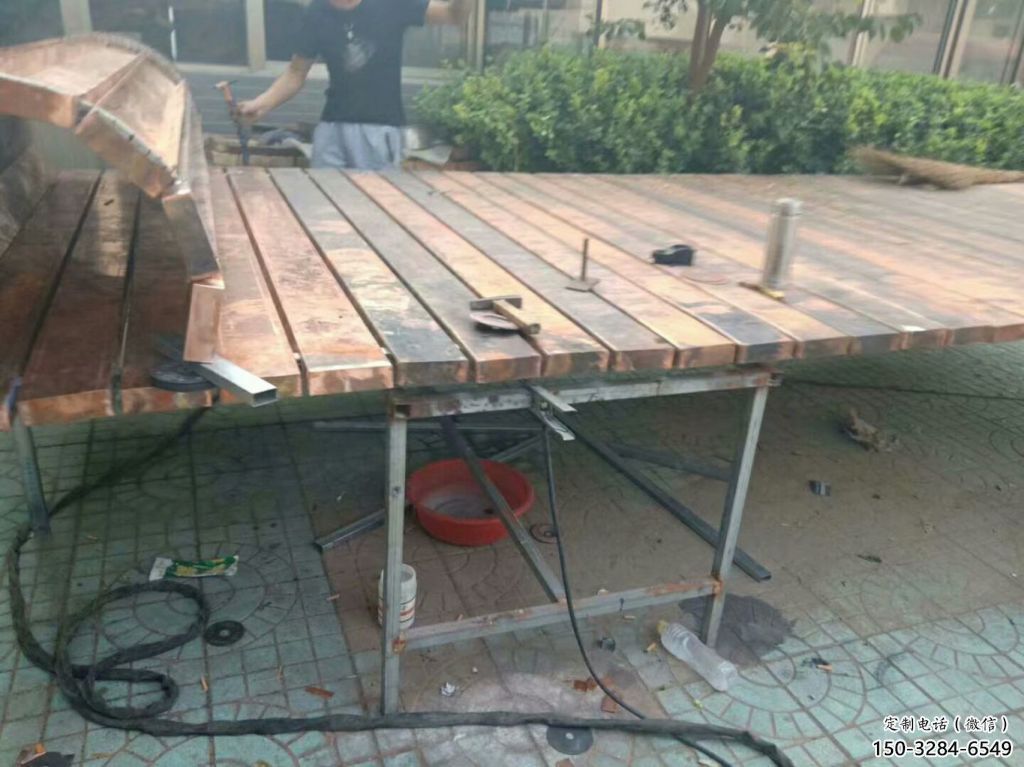 街道書卷雕塑，鍛造景觀雕塑，古銅效果