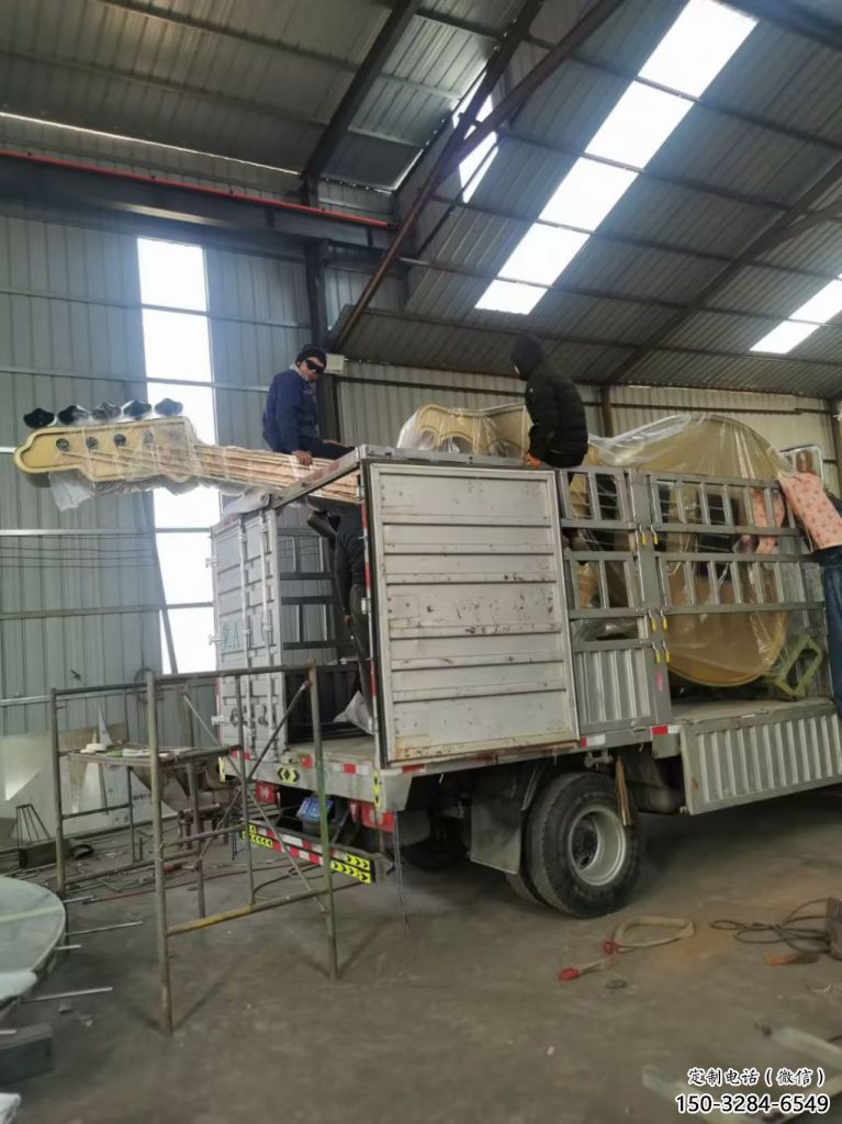 美陳吉他雕塑 異形噴水小品 酒店雕塑