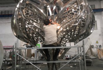心形雕塑廠家，鏤空抽象藝術，燈光原理設計制作