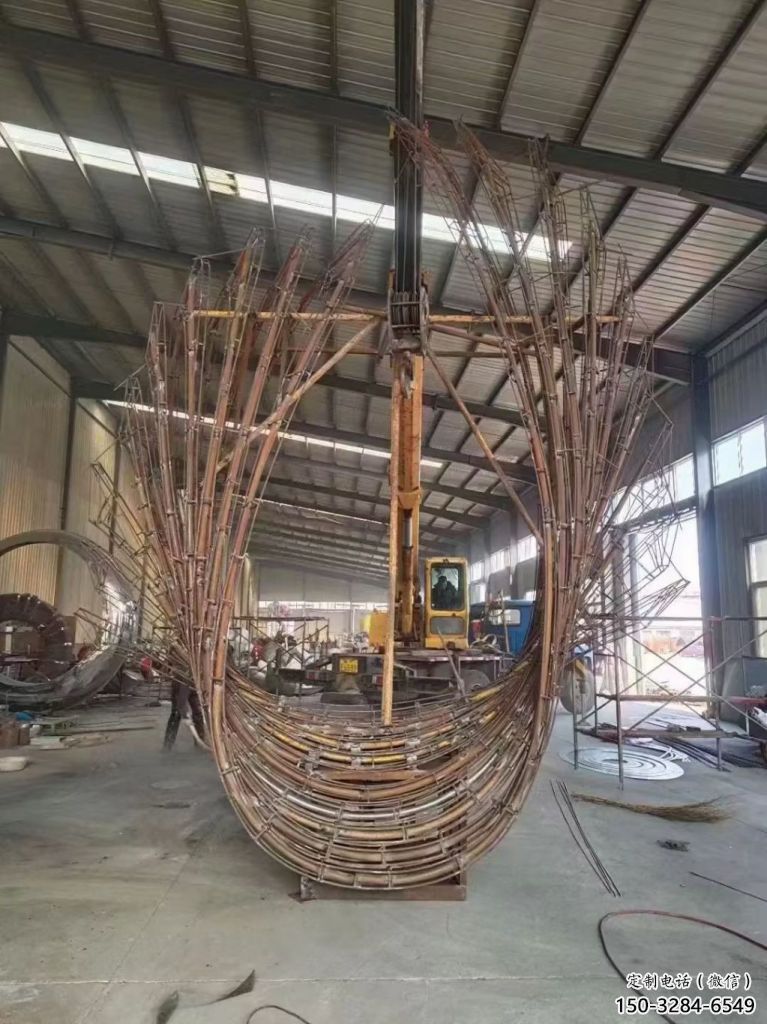 大型鳳尾雕塑 歐式步行街雕塑 彩繪雕塑