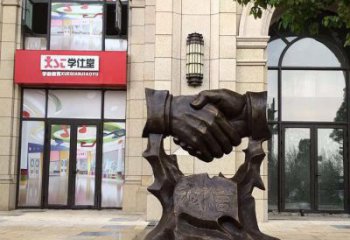 仿古握手雕塑 騰飛雕塑 房地產(chǎn)誠(chéng)信雕塑