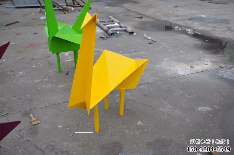 商業街千紙鶴雕塑 烤漆鶴鳥雕塑 彩繪折紙風格