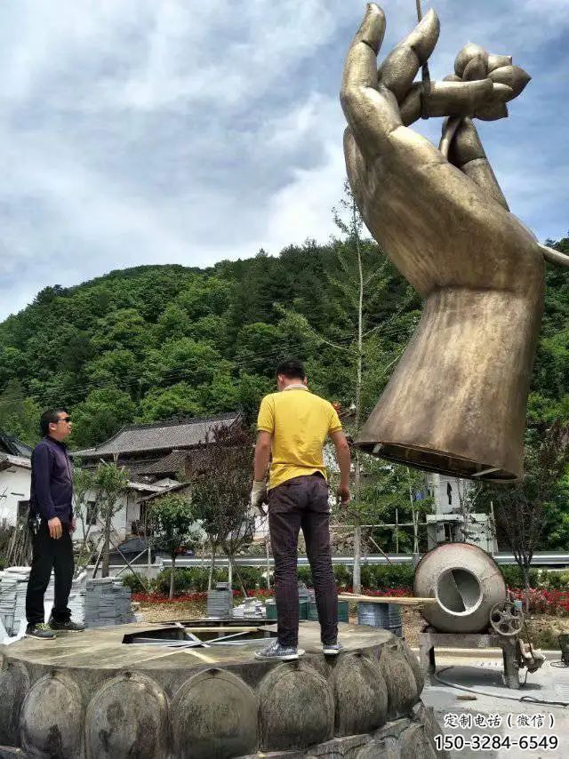 大型佛手雕塑 鍛造發(fā)光觀音手雕塑 房地產(chǎn)雕塑