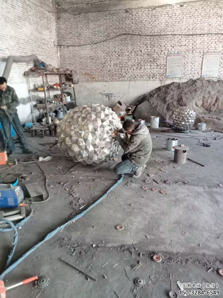 街頭松塔雕塑 大型別墅區雕塑 鋼管松果造型