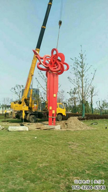 中國(guó)結(jié)雕塑