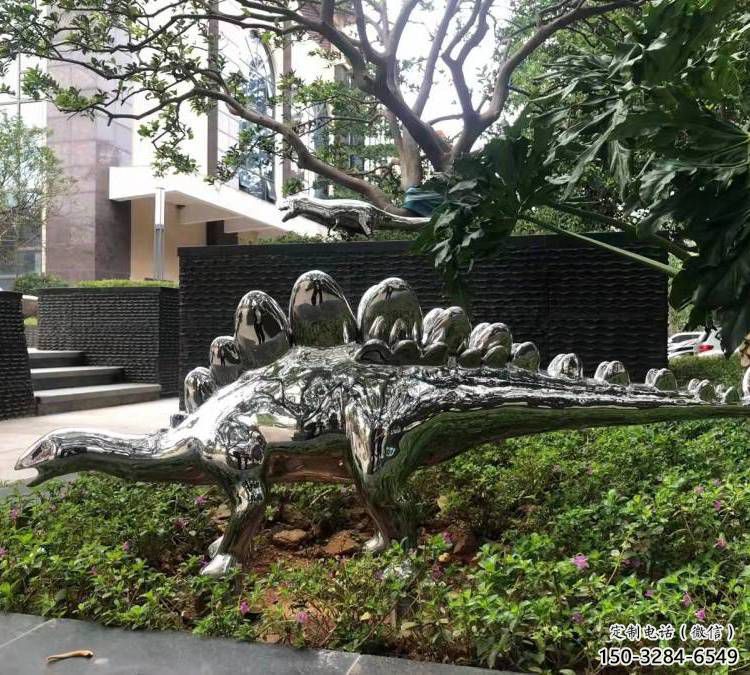 景觀恐龍雕塑廠家，拋光工藝，鏡面恐龍雕塑承接