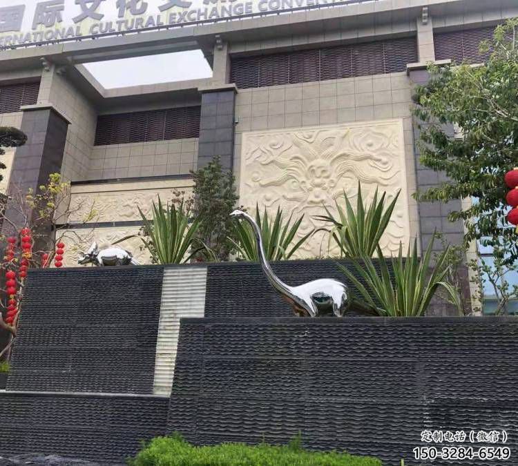 廣場恐龍雕塑供需，廣場雕塑，景觀鏡面恐龍雕塑定制