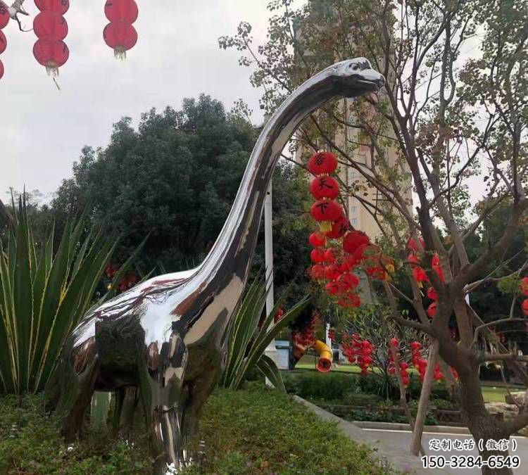 恐龍雕塑通用，花園小品，廣場鏡面恐龍雕塑廠家