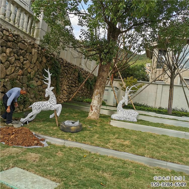 美陳小鹿雕塑供應，城區小品，鏤空小鹿雕塑制造商
