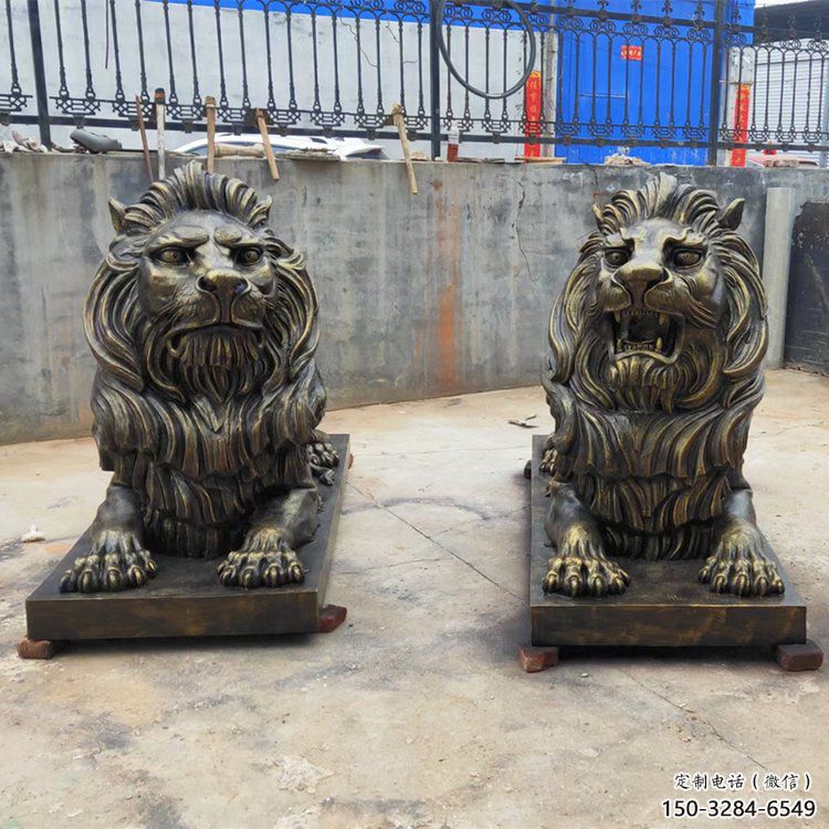 仿銅雄獅雕塑，動物美陳擺件，玻璃鋼獅子雕塑生產