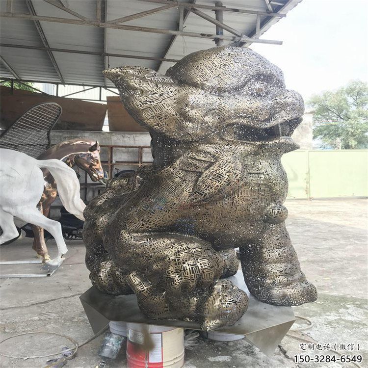 廣場(chǎng)獅子雕塑訂做，鏤空雕塑，不銹鋼透雕獅子雕塑