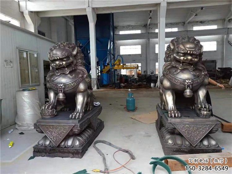 景觀獅子雕塑標準，鑄銅制作，景觀蹲獅雕塑優價