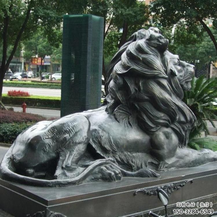 公園獅子雕塑定做，小區(qū)擺件，鑄銅趴獅雕塑制作