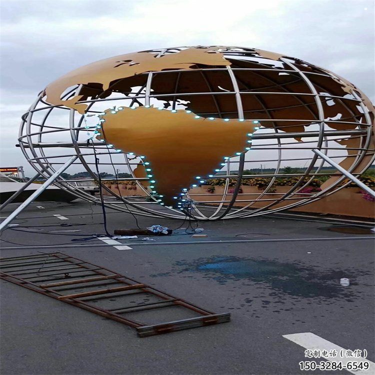 地球儀雕塑展品，景觀概念，鏤空鏡面地球儀雕塑優(yōu)選