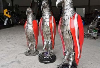 卡通機(jī)甲版小鳥雕塑