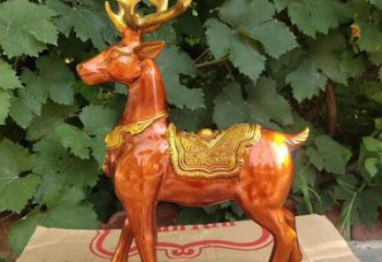 步行街馴鹿雕塑，仿真雕塑，烤漆方式