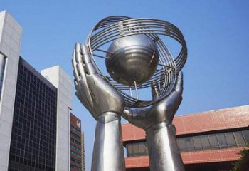 地球儀雕塑定做，小區擺件，鏡面手托地球儀雕塑制作