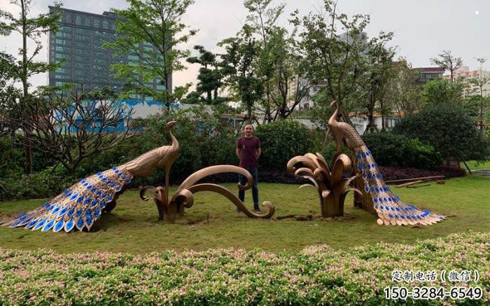 孔雀雕塑精選，室外軟裝，抽象不銹鋼孔雀雕塑廠家
