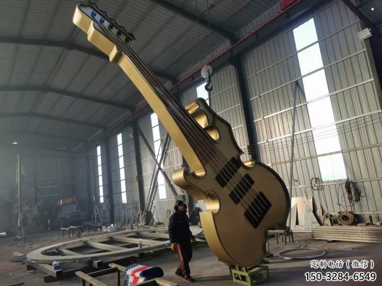 大提琴雕塑定做，小區(qū)擺件，不銹鋼大提琴雕塑制作