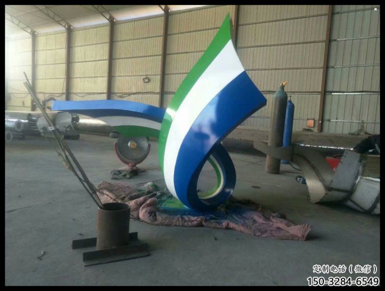 絲帶雕塑指用，景觀雕塑，不銹鋼絲帶雕塑點擊