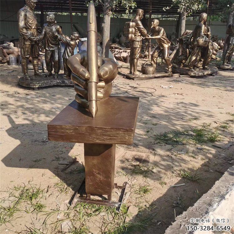 手握鋼筆雕塑承接，城市雕塑，仿銅手握鋼筆雕塑廠家