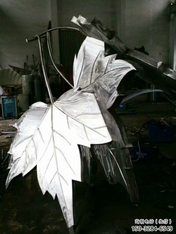 楓葉雕塑供應，美陳雕塑，不銹鋼楓葉雕塑生產廠家