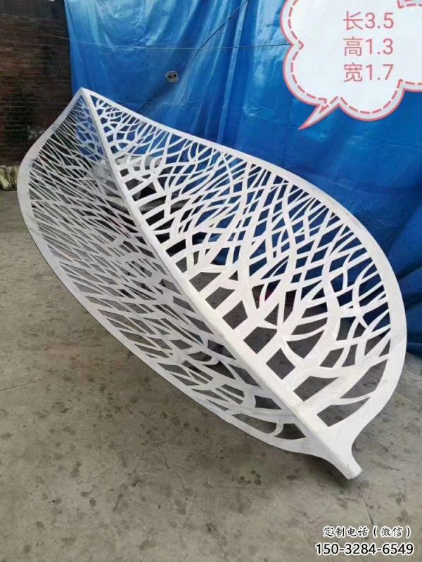 鏤空樹葉雕塑點擊，多彩藝術(shù)，鏡面鏤空樹葉雕塑承接