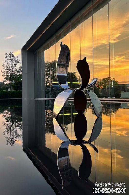 四葉草雕塑服務商，街景小品，不銹鋼四葉草雕塑訂做