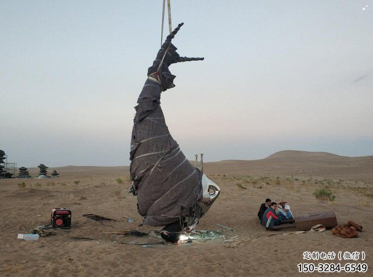 水滴雕塑批發(fā)，拉絲工藝，景觀鏡面水滴雕塑承接