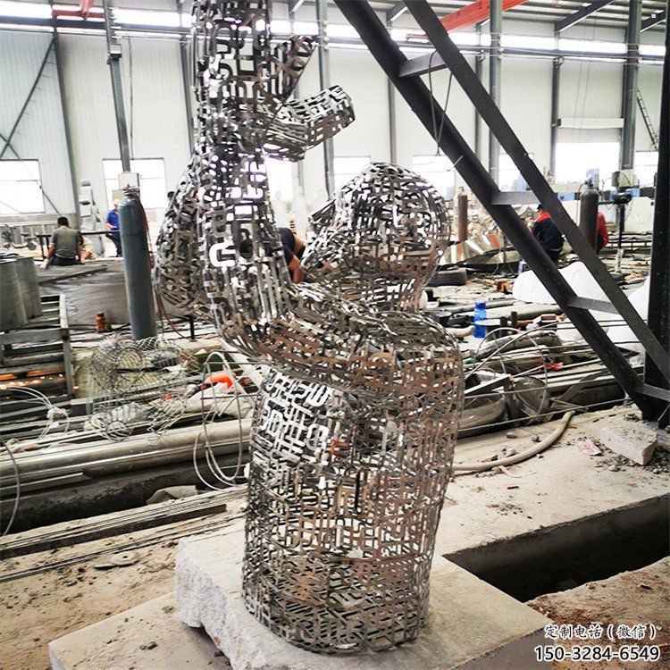 鏤空人物雕塑觀賞型，公園小品，鐵藝字母人物雕塑常用