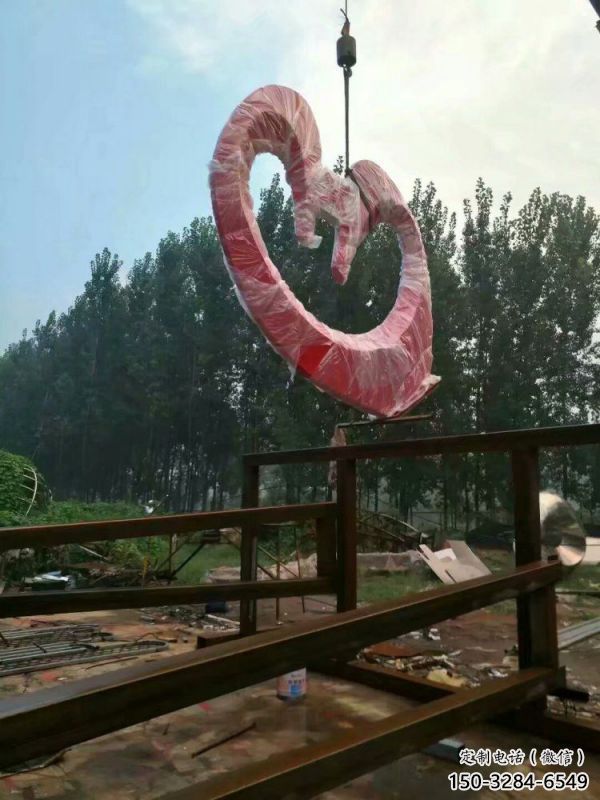 愛心雕塑提供，美陳雕塑，景觀烤漆愛心雕塑承接
