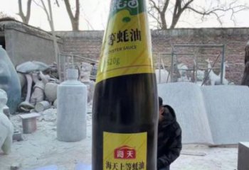 展示酒瓶雕塑定制，小區(qū)雕塑，玻璃鋼酒瓶雕塑提供