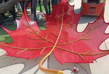 鏤空楓葉雕塑定制，中式工藝，鐵藝楓葉雕塑造型廠家