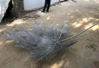 鏤空楓葉雕塑供需，彩鋼制作，大型鐵藝楓葉雕塑公司