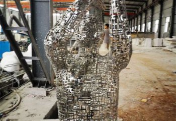 鏤空人物雕塑展品，景觀概念，鐵藝字母人物雕塑優(yōu)選